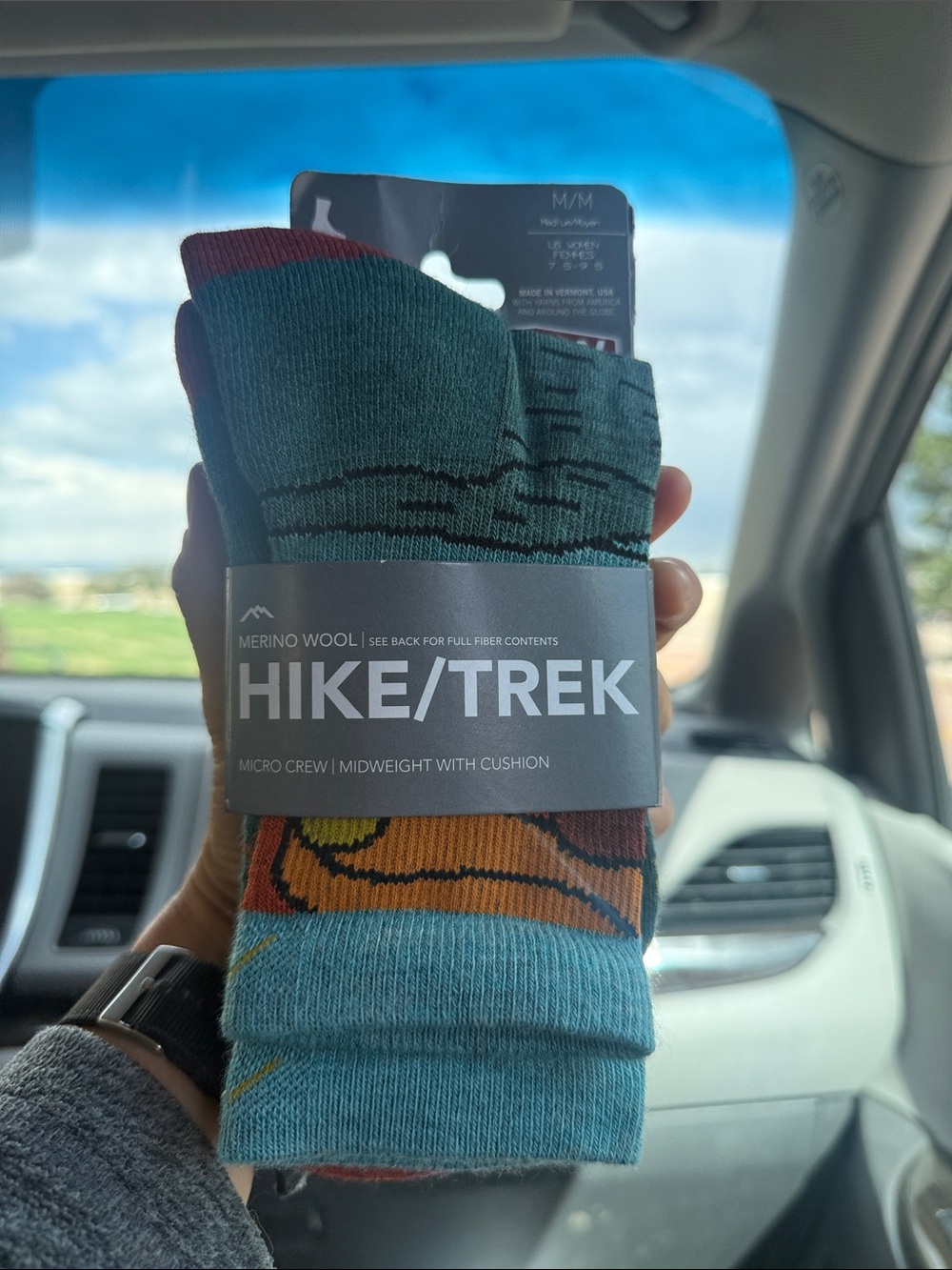 NWT Darn Tough Women’s Medium Hiking Socks